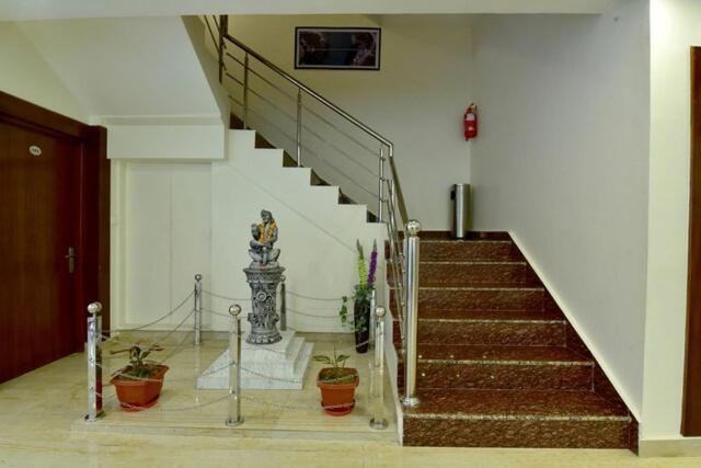 מנאלי Hotel Bodh International מראה חיצוני תמונה
